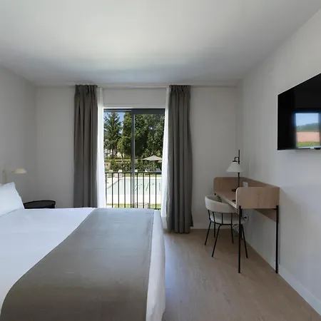 H4 3 Superior 3* 坎加斯德穆拉索