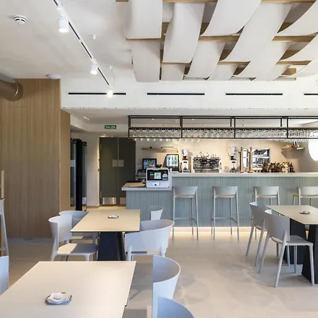 Hotel H4 3 Superior 3*