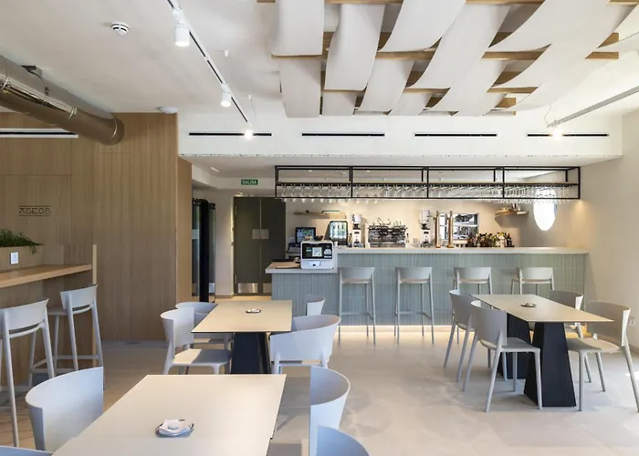 Otel H4 3 Superior 3*