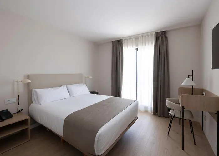 Otel H4 3 Superior 3*